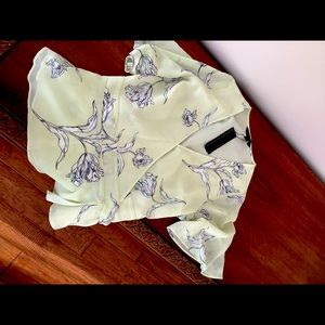 Adorable BANANA REPUBLIC Wrap Style Blouse size SMALL NWT